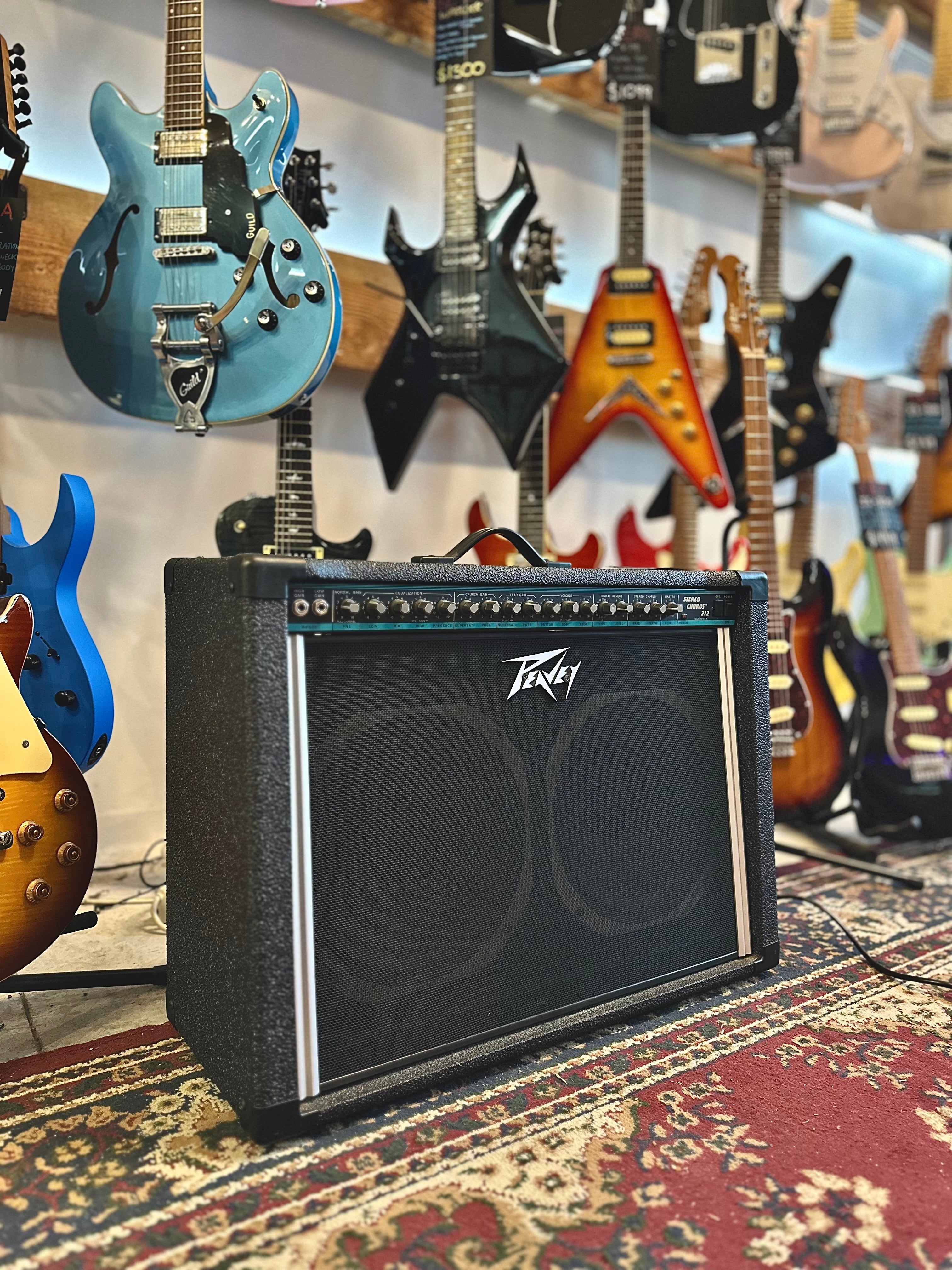Peavey | Stereo Chorus Amplifier | 2 x 12 | Pre-Loved Peavey | Stereo Chorus Amplifier | 2 x 12 | Pre-Loved